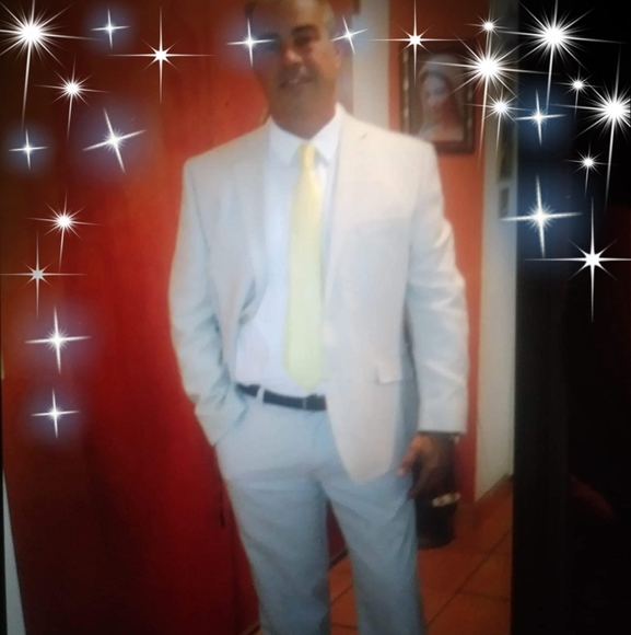 Meet your Posher, Julio - Picture 1 of 1